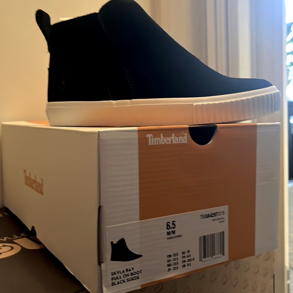 Black suede Timberland Pull on Boots size 6.5
